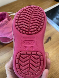 Botitas rosas CROCS. C 9. - Lo Canto • Moda Circular