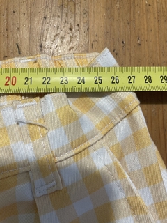 12A | Pantalón a cuadros amarillo y blanco. Con elastico . BUDDIES. 12 años. La cintura sin estirar mide 26 cm. en internet