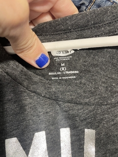 8A | Outlet- Remera larga gris y plateada. OLD NAVY. 8 años. - comprar online
