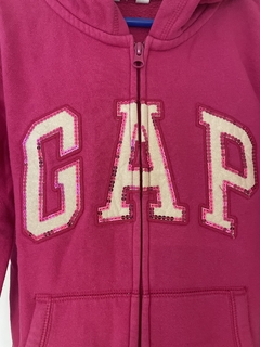 Outlet- Buzo fucsia con lentejuelas. GAP. 12 años. - Lo Canto • Moda Circular