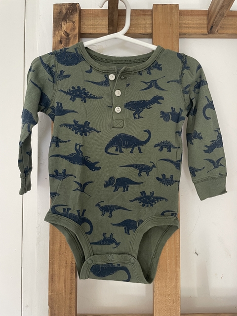 Body verde dinos ML. CARTERS. 12 meses.