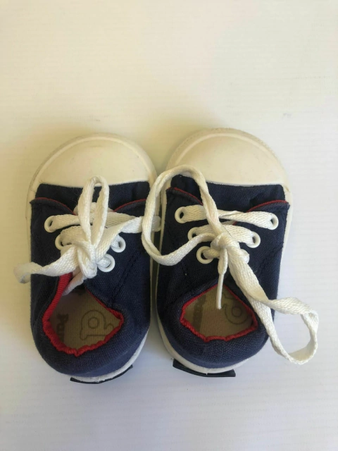 T17 | Zapas azules PAMPERO. Talle 17.