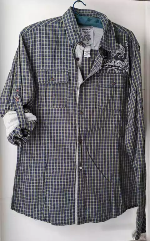 Camisa de hombre M/larga. BUFFALO. Talle M
