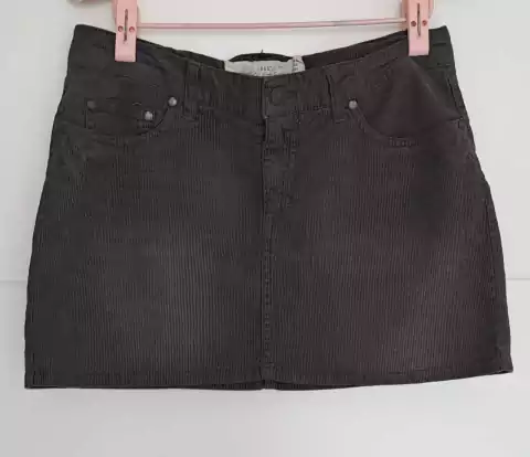 Pollera corderoy gris. H&M. Talle 6 de adulto.