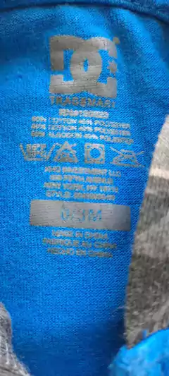 0/3M | Remera ML azul francia y camuflado gris c/capucha. DC. Talle 0a3 meses - comprar online