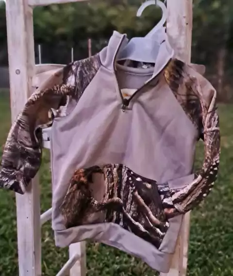 6/12M | Buzo beige deportivo c/estampa. BRAMAN. Talle 0 (6 a 12)