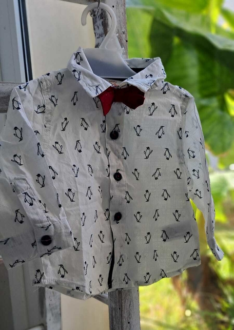 3/6M | Camisa ML blanca pinguinos y moño. baby CAT&JACK. Talle 3 a 6 meses