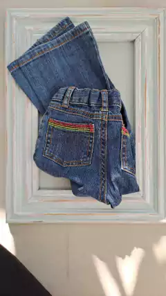 3A | Jean celeste c/detalle de flores en la cintura. CARTERS. Talle 3 años en internet