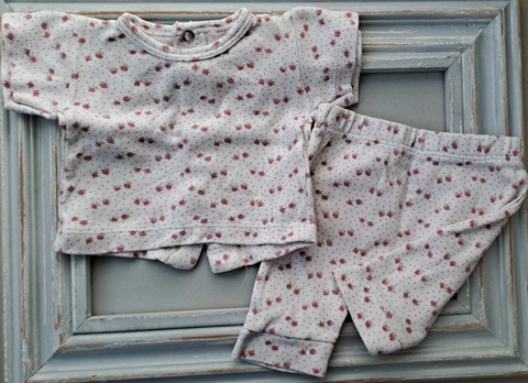 RN | Set remera+short floreados. OLD BUNCH. Talle 00
