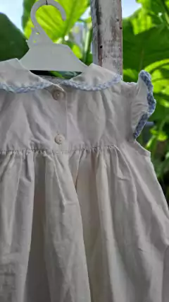9/12M | Vestido blanco con guarda a cuadros y bordado. MARAMBA. Talle 1. Talle 9 a 12 meses en internet