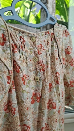 2A | Blusa ML beige flores rojas . LITTLE AKIABARA. Talle 2 años - tienda online