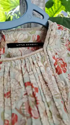 2A | Blusa ML beige flores rojas . LITTLE AKIABARA. Talle 2 años en internet