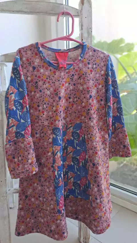 4A | OUTLET - Vestido lanilla ML estampado en lila y azul. LA COSTU. Talle 4 años