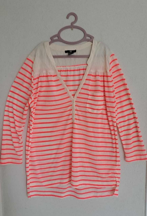 Remera M3/4 a rayas blanco y naranja fluo, escote en >V. H&M. Talle S