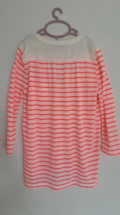 Remera M3/4 a rayas blanco y naranja fluo, escote en >V. H&M. Talle S - Lo Canto • Moda Circular