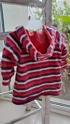 3/6M | OUTLET- Buzo de algodón, a rayas rojo, violeta y naranja. OWOKO Talle 1. (Corresponde a 3 a 6 meses). - comprar online