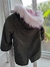 Campera parca verde militar, capucha desmontable c pelo rosa y corderito rosa interno - CHEEKY - Talle XL (15 a 18 meses) en internet