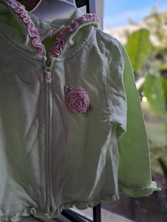 2A | OUTLET - Buzo de algodón verde manzana y rosa c aplique flor - JILLIAN'S CLOSET - Talle 2 años en internet