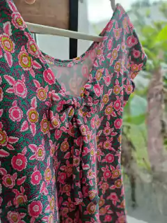 6A | Vestido grueso MC fondo verde y flores rosas - Talle L (6 años) en internet