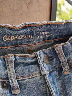 7A | Jean celeste c parches - GAP - Talle 7 años en internet