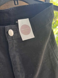 10A | NUEVO- Short negro gabardina elastizada - Talle 10 años. 32 cm la cintura. - comprar online