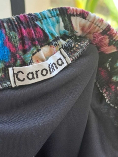 8A | Pollera amplia forrada estampada en flores rosas celestes verdes c fondo negro, tul negro abajo-CAROLINA- 8 años. - Lo Canto • Moda Circular