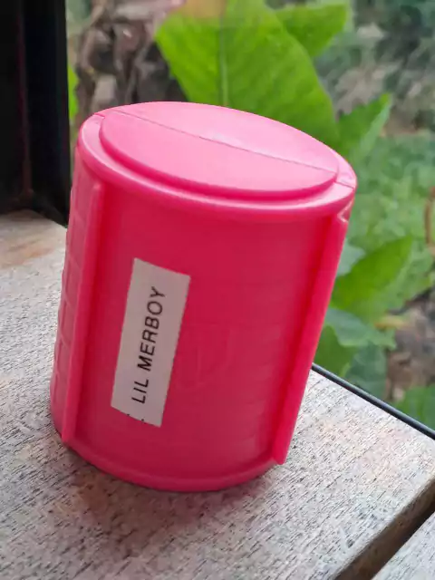 Caja Muñeco LOL, "Lil Merboy"