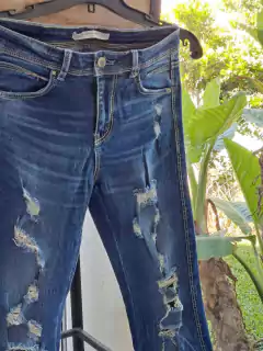 Jean c desgastes y rotura - ZARA - Talle 36 en internet
