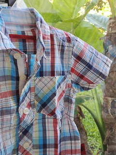 12M | Camisa MC a cuadros celeste y rojo - NUEVEOCHOCUATRO - Talle 12 meses en internet