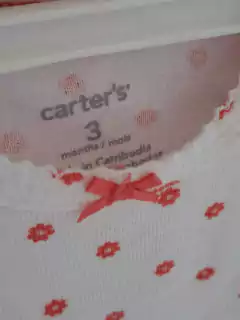 3M | Set 3 bodys MC: blanco c flores rojas + a rayas bco y rojo c mariquita+ rojo-CARTERS-Talle 3 meses - Lo Canto • Moda Circular