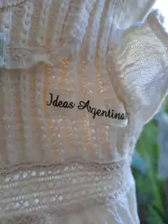 6M | Vestido crudo lienzo y tejido, con voldos. - IDEAS ARGENTINAS - Talle 6 meses - tienda online