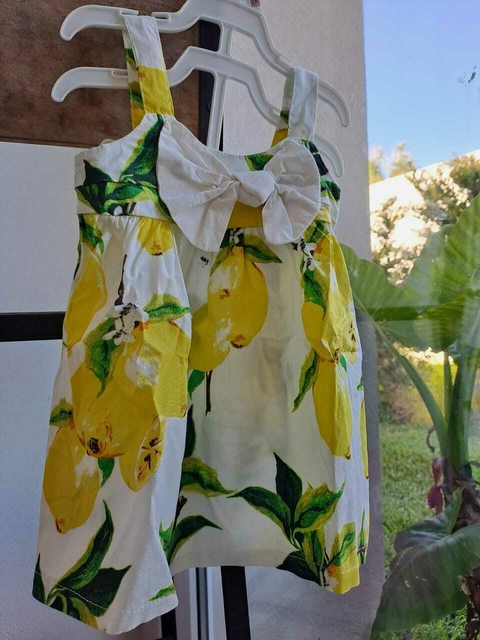 6/9M | Vestido c bretel genero estampado c limones en amarillo y verde, moño -PAT PAT - Talle M. 6/9 meses. Es amplio.
