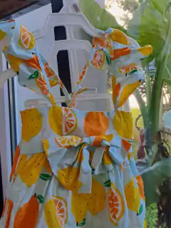 Vestido bretel c volados y moño delantero, genero estampado c naranjas - PAT PAT - Talle M. 6/9 meses. Es amplio. en internet