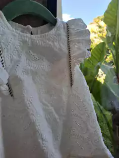 3/6M | Vestido blanco bordado y calado c volados y bombachudo - WANAMA babies - Talle 3 a 6 meses - Lo Canto • Moda Circular