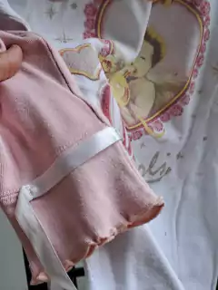8A | Remera ML pijama, blanca y rosa c corazón y niño - Talle 14. Para 8 años. en internet