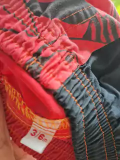 3/6M | Traje de baño rojo y negro - Talle 3 a 6 meses. en internet