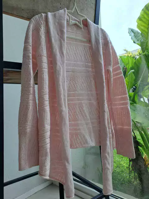 6/7A | OUTLET - Sweater calado rosa - GAP Kids - Talle S. 6/7 años.