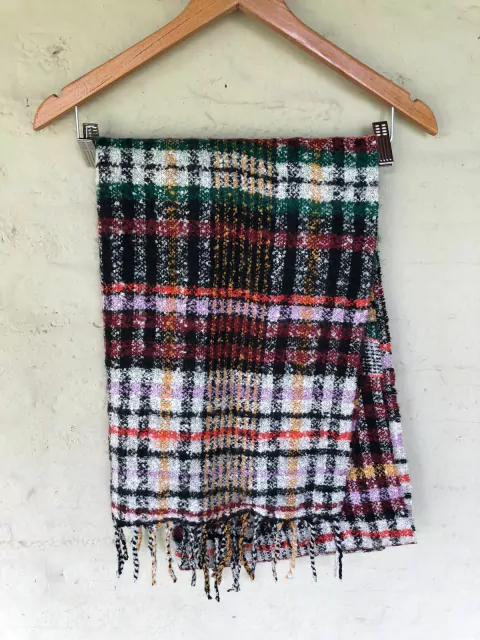 Pashmina a cuadros. GAP. Talle único.