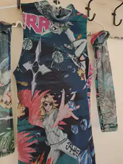 Vestido microtul negro c estampado de animé en verdes azules y rojos .Mangas largas guante- I LOVE 47 - Talle 2 (40) en internet