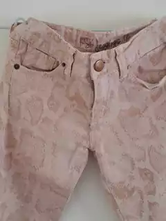 12A | Jean rosa animal print c cierre abajo - KSK - Talle 12 años. La cimtura mide 29 cm. - comprar online