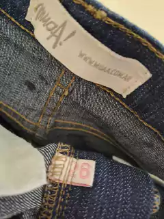 Jean azul oscuro - MUAA - Talle 26. La cintura mide 33.5 cm. - tienda online