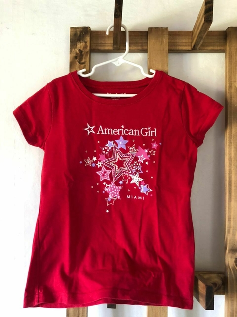 10/12A | Remera MC roja "American Girl". Talle 10/12 años.