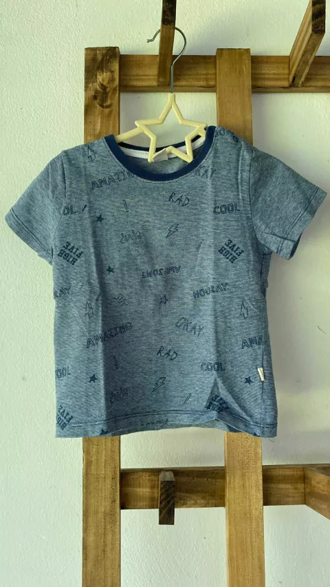 2A | Remera MC azul con rayas. CHEEKY. Talle 2 años.
