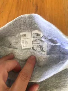 3/6M | Jogging gris con corazones blancos. HYM. 3/6 meses. - comprar online