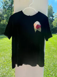 18M | Vestido de pana negro con flor. PAULA. 18 meses. - comprar online