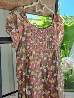 8A | Vestido marrón claro MC c flores rosas y amarillas, cierre atrás y cinto - CHRISTINE - Talle L (8 años aprox.) - comprar online