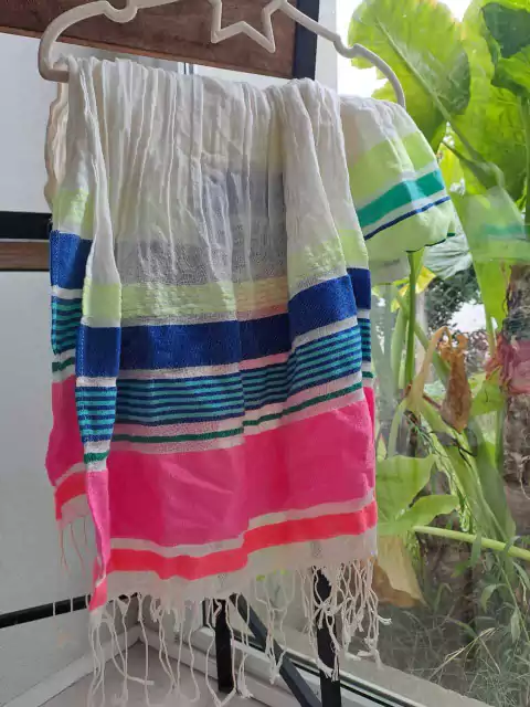 Pashmina crudo y rayas de color c flecos -