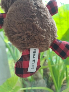 Juguete, peluche de reno, marrón c detalles cuadrille rojo y negro en internet
