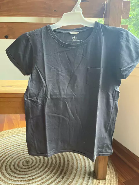 9/10A | Outlet- Remera gris MC. PAULA. Talle 12. Es para 9/10 años.