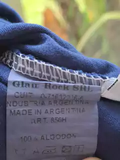 16A | Remera MC azul con detalles batik en blanco - Talle 16 años o S amplio. - Lo Canto • Moda Circular